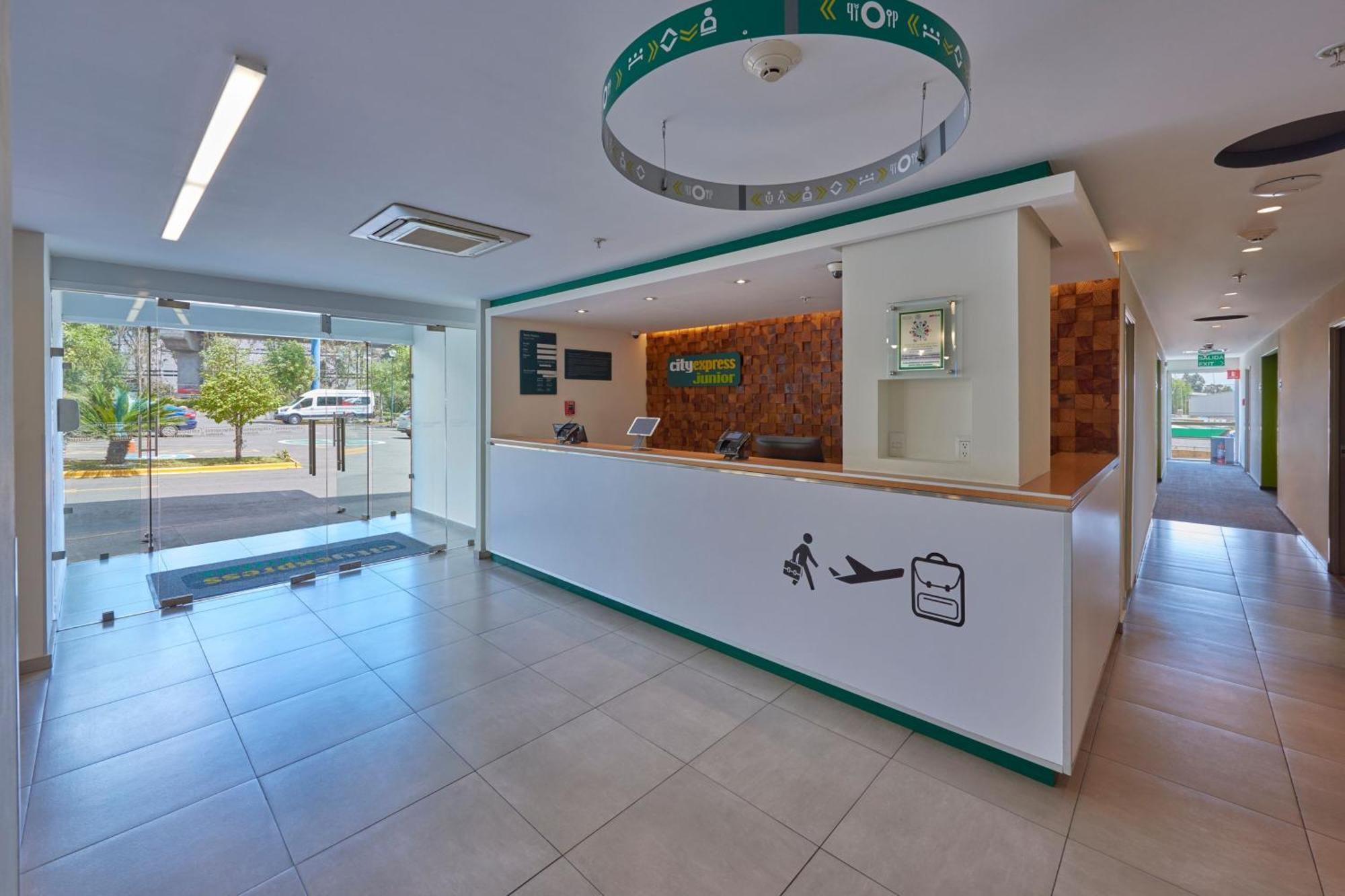 City Express Junior By Marriott Leon Centro De Convenciones Zewnętrze zdjęcie