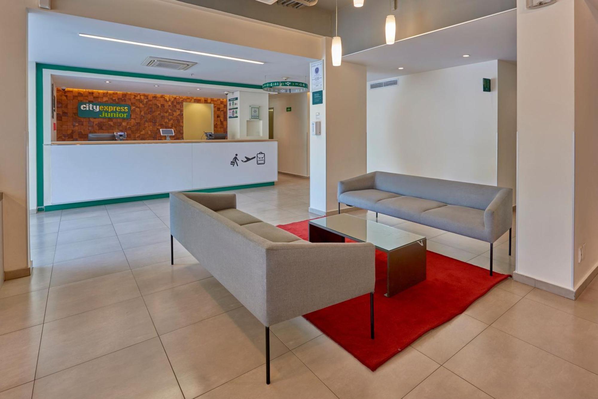 City Express Junior By Marriott Leon Centro De Convenciones Zewnętrze zdjęcie