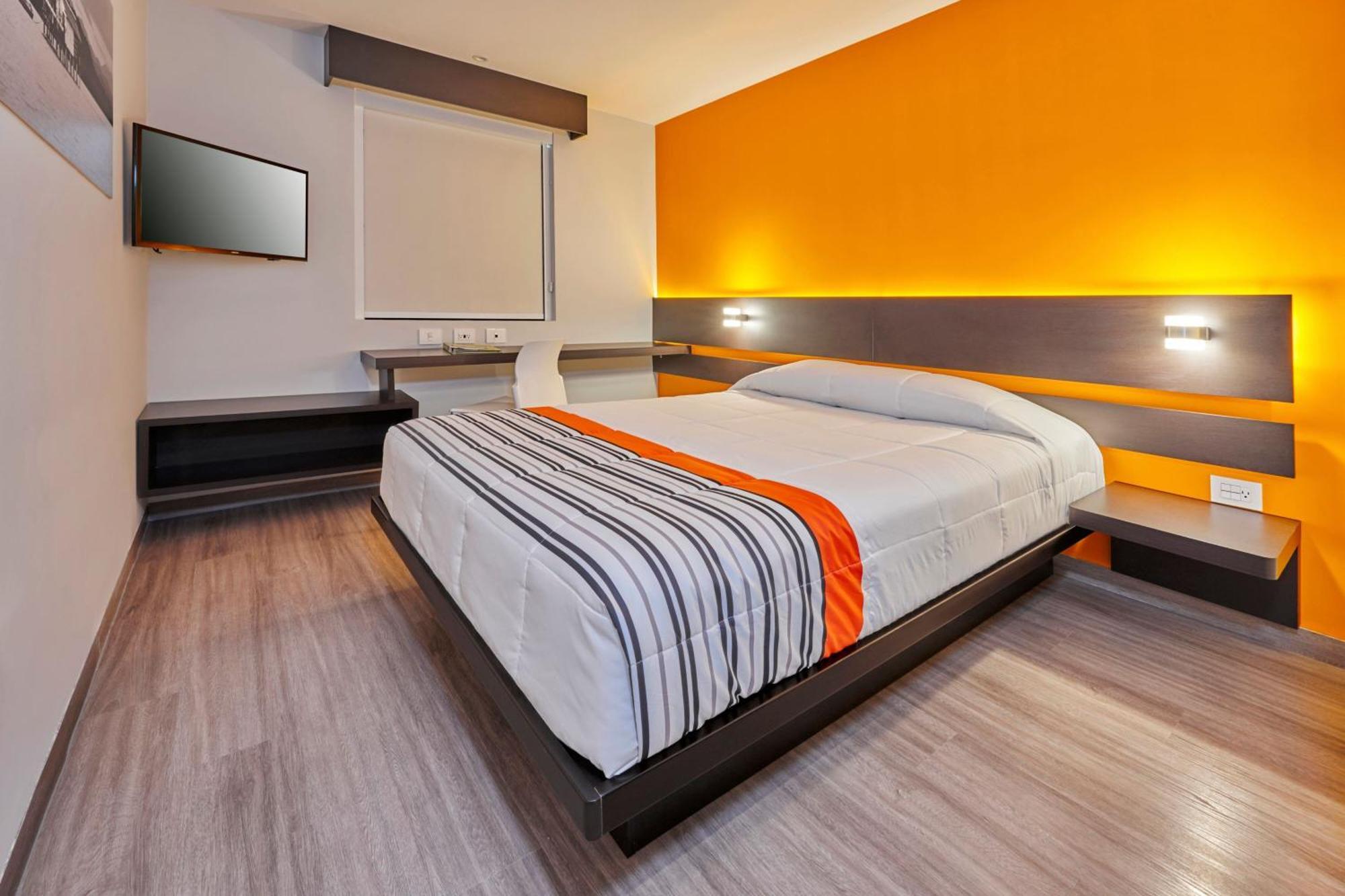 City Express Junior By Marriott Leon Centro De Convenciones Zewnętrze zdjęcie