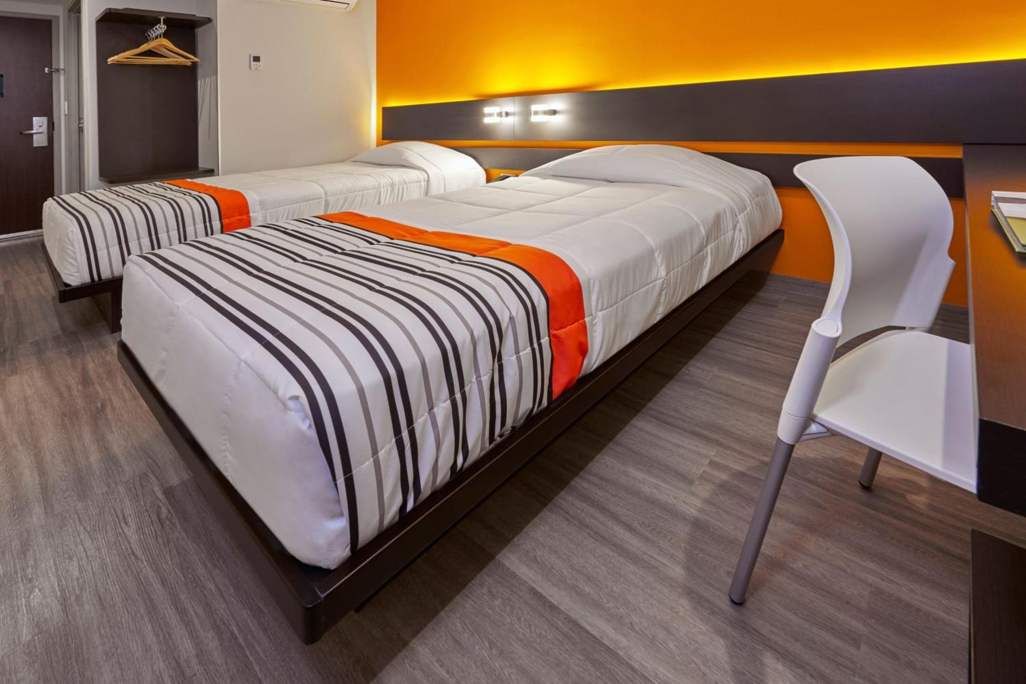 City Express Junior By Marriott Leon Centro De Convenciones Zewnętrze zdjęcie