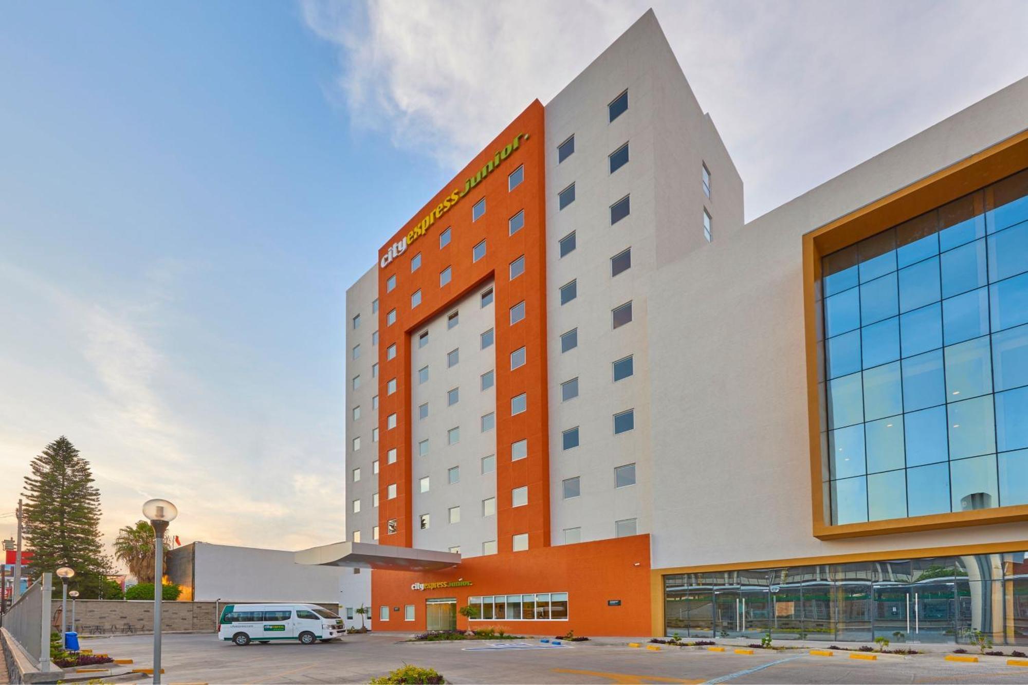 City Express Junior By Marriott Leon Centro De Convenciones Zewnętrze zdjęcie