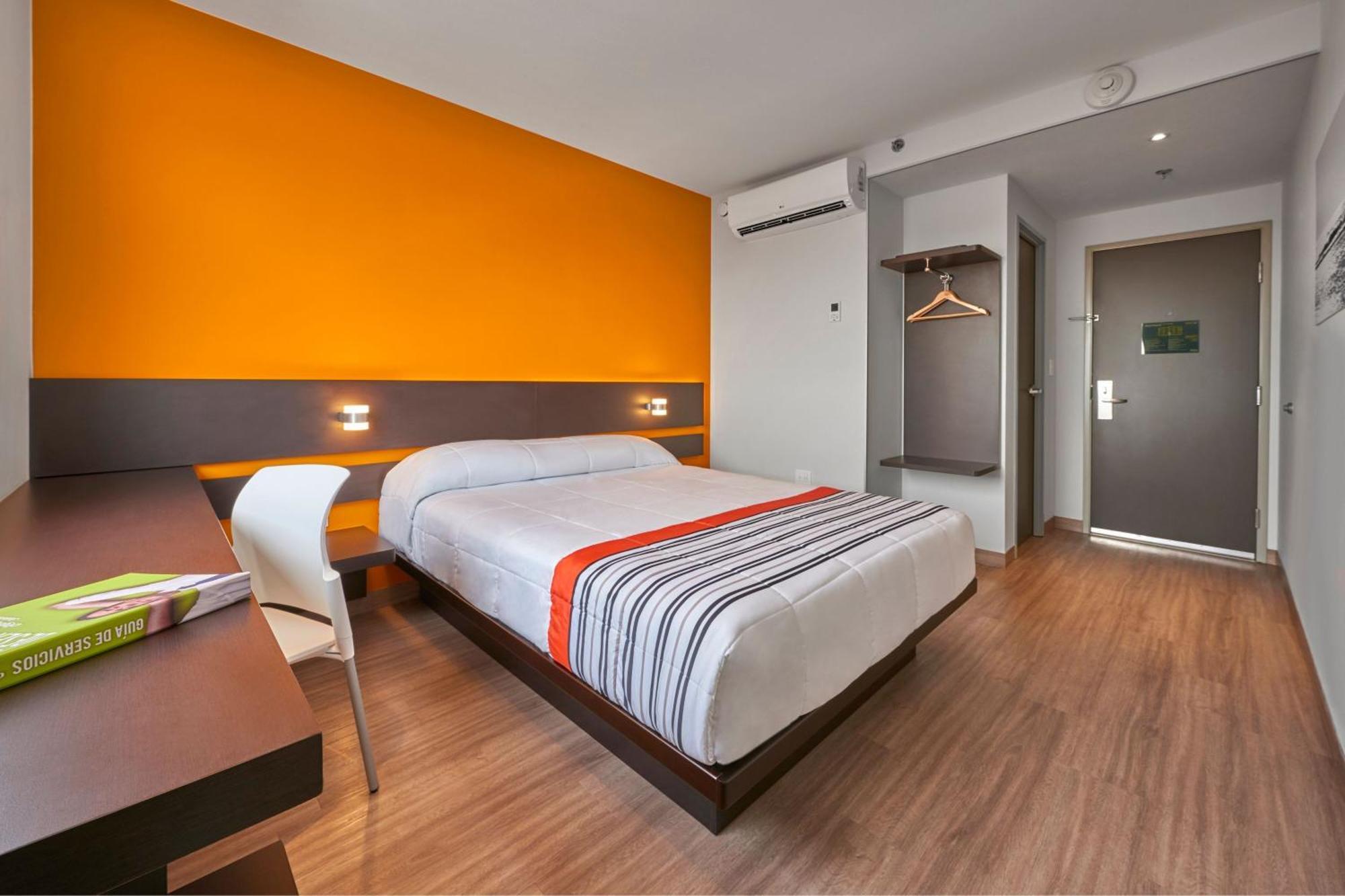 City Express Junior By Marriott Leon Centro De Convenciones Zewnętrze zdjęcie