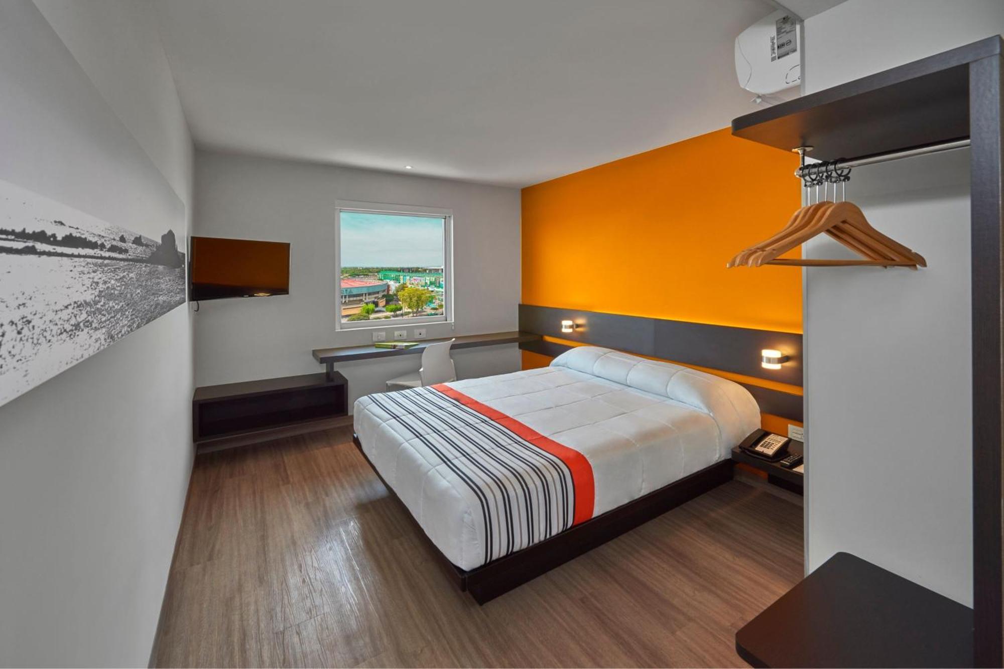 City Express Junior By Marriott Leon Centro De Convenciones Zewnętrze zdjęcie