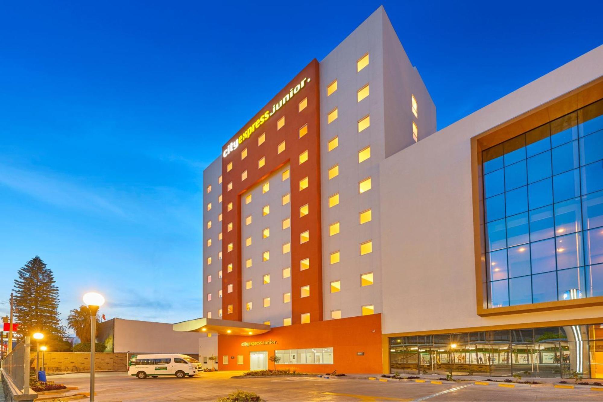 City Express Junior By Marriott Leon Centro De Convenciones Zewnętrze zdjęcie