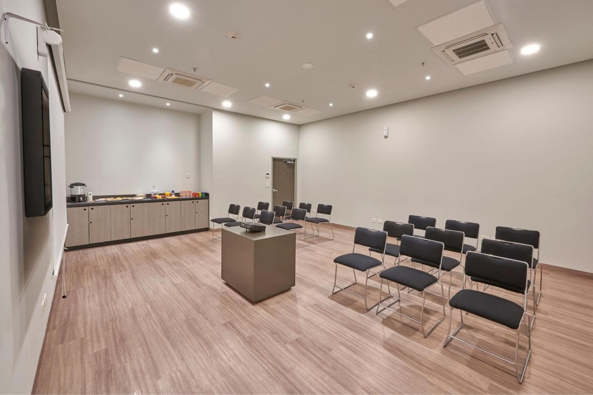 City Express Junior By Marriott Leon Centro De Convenciones Zewnętrze zdjęcie