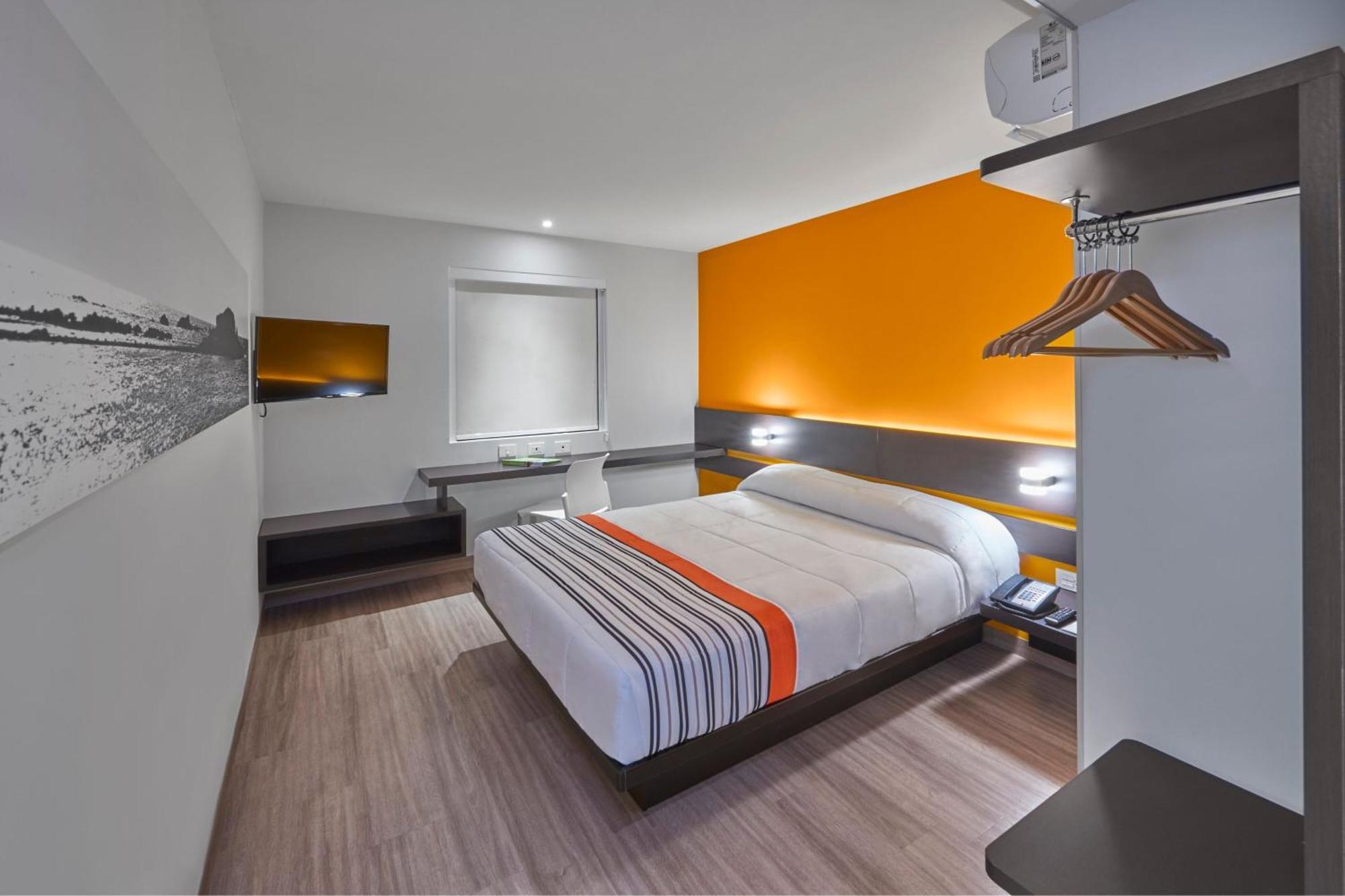 City Express Junior By Marriott Leon Centro De Convenciones Zewnętrze zdjęcie