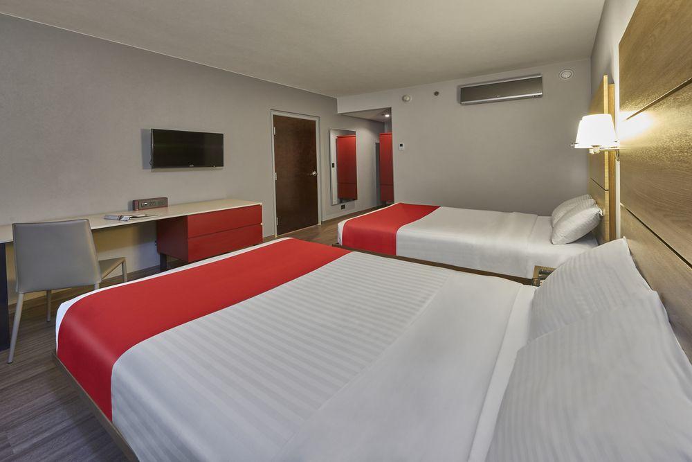 City Express Junior By Marriott Leon Centro De Convenciones Zewnętrze zdjęcie